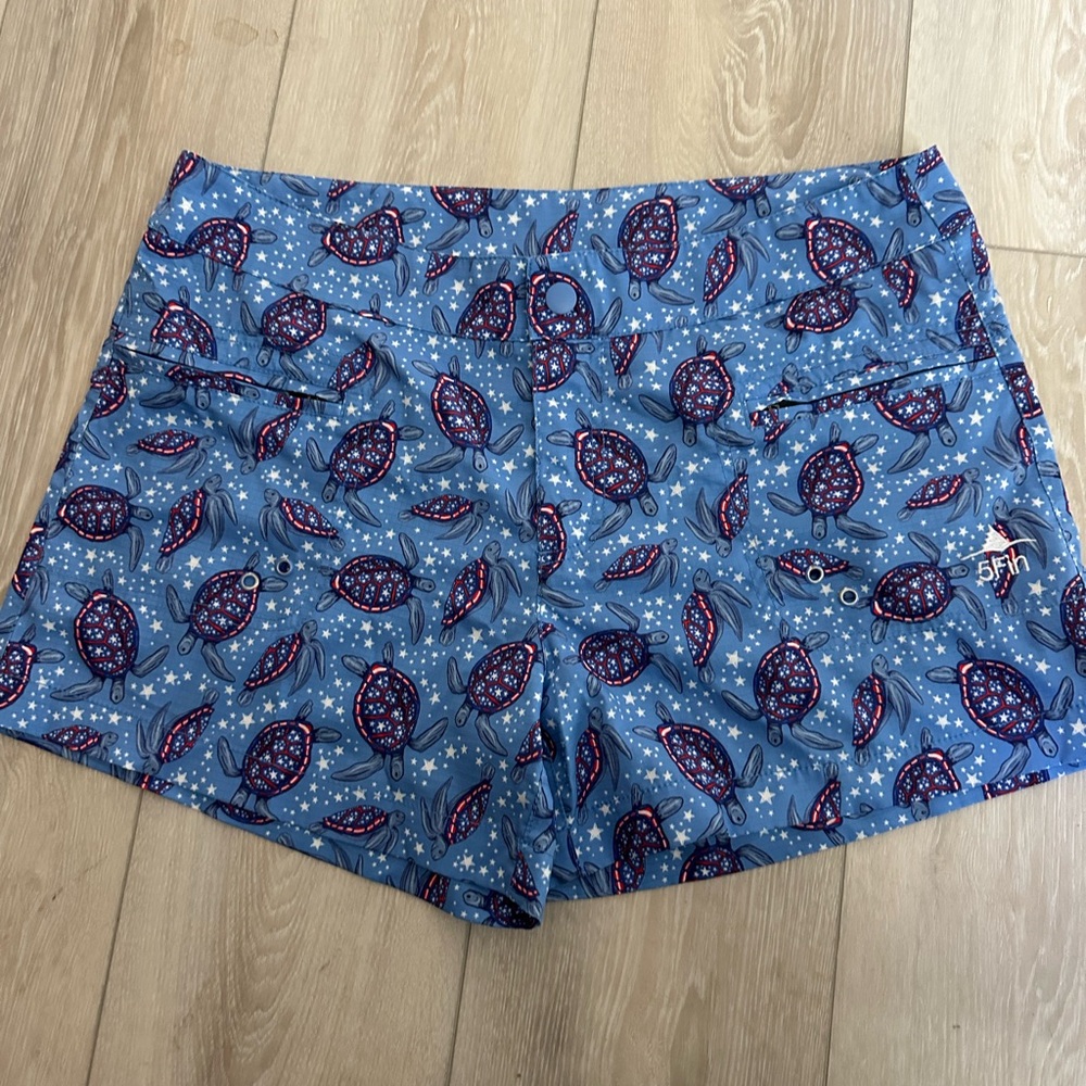 5Fin Blue Turtle Print Women's Shorts